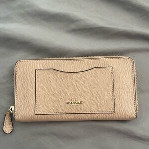 Coach Accordion zip wallet
